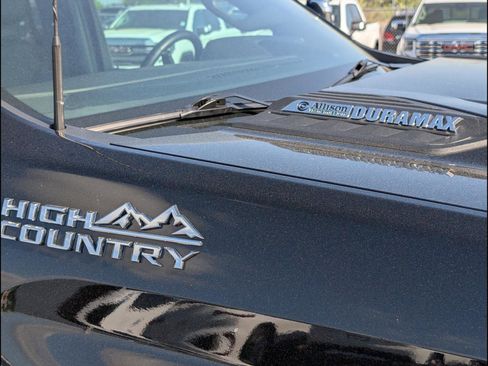 Used 2024 Chevrolet Silverado 2500 High Country w/ High Country Premium Package AWD/4WD image 23