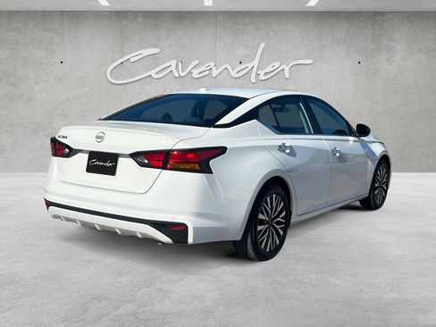 Certified 2025 Nissan Altima 2.5 SV FWD image 16
