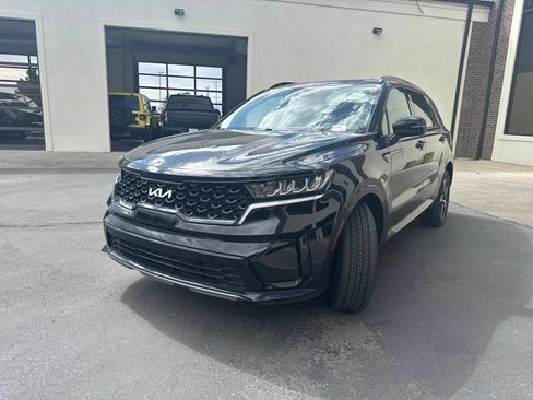 Used 2023 Kia Sorento S FWD image 4
