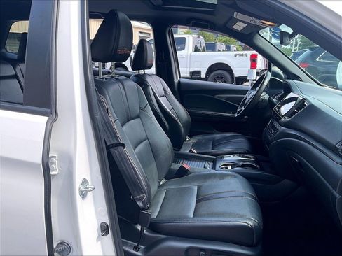 Used 2023 Honda Passport TrailSport image 11