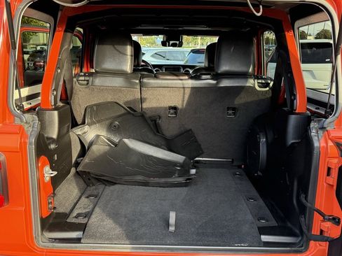 Used 2019 Jeep Wrangler Unlimited Rubicon image 18