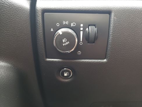 Used 2017 Jeep Grand Cherokee Laredo w/ Quick Order Package 2BE RWD image 15