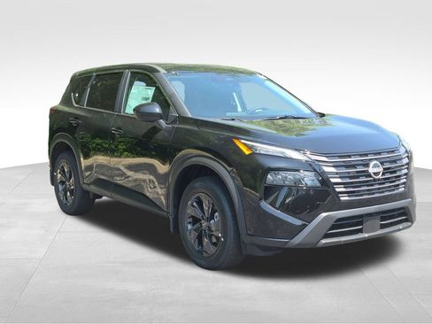 New 2026 Nissan Rogue SV w/ Cold Weather Package AWD/4WD image 10