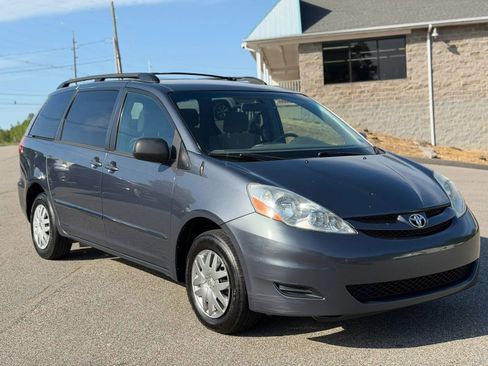 Used 2008 Toyota Sienna LE image 10