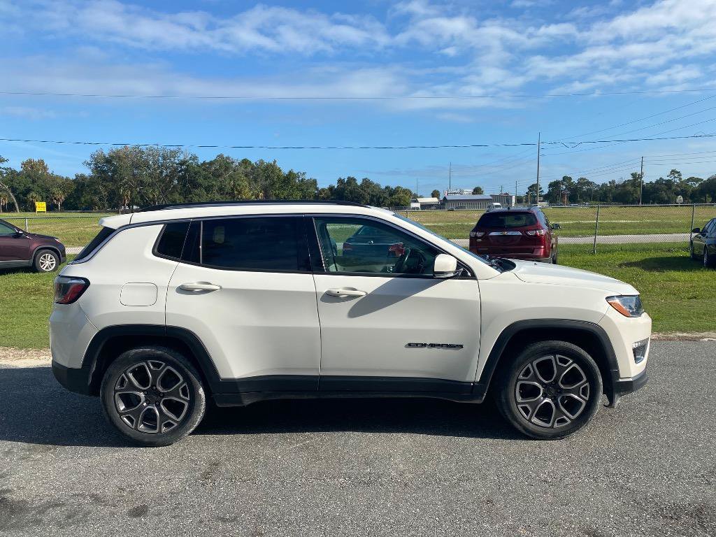Used 2019 Jeep Compass Limited FWD image 3