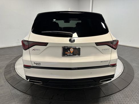 Used 2023 Acura MDX A-Spec image 11
