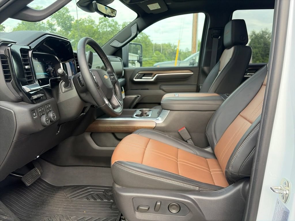 New 2026 Chevrolet Silverado 2500 High Country w/ High Country Premium Package AWD/4WD image 22