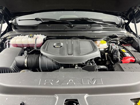 Used 2026 RAM 1500 Laramie w/ Night Edition RWD image 32