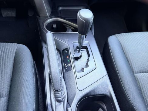Certified 2018 Toyota RAV4 LE FWD image 7