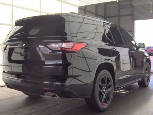 Used 2019 Chevrolet Traverse Premier w/ Redline Edition FWD image 4