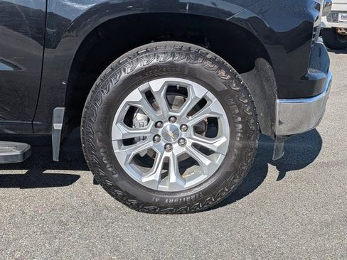 Used 2022 Chevrolet Silverado 1500 LTZ w/ LTZ Convenience Package II image 11