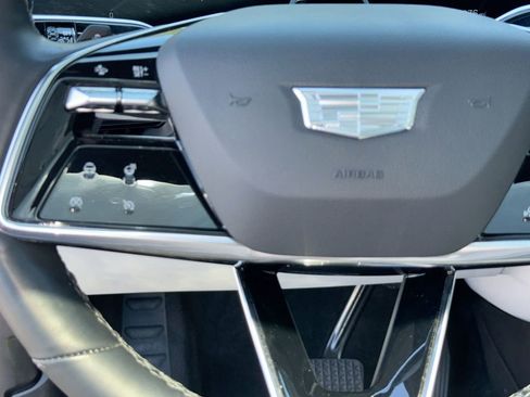 Used 2024 Cadillac Lyriq Sport RWD image 17