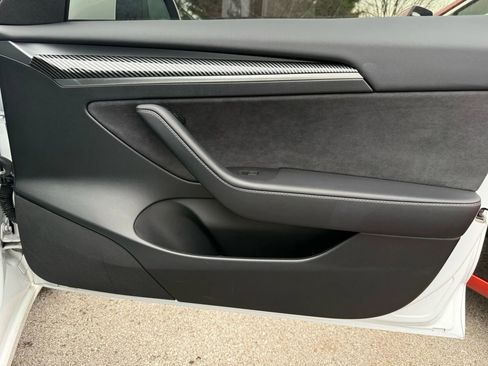 Used 2023 Tesla Model 3 Standard Range image 29