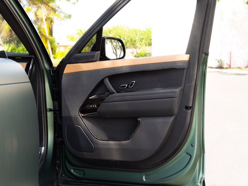 Used 2025 Land Rover Range Rover Sport Dynamic SE AWD/4WD image 55