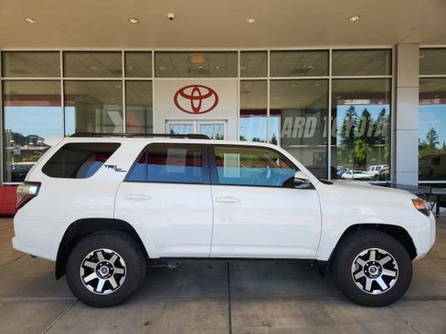 Certified 2024 Toyota 4Runner TRD Off-Road Premium w/ Off Road Premium Plus Package AWD/4WD image 3