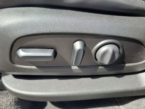 Used 2019 Buick Enclave Avenir w/ Avenir Technology Package AWD/4WD image 18