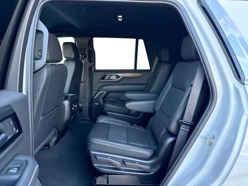 Used 2025 GMC Yukon Denali AWD/4WD image 11