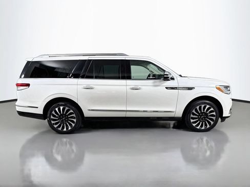 Used 2023 Lincoln Navigator L Black Label AWD/4WD image 4