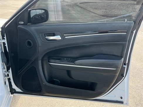 Used 2022 Chrysler 300 S image 12