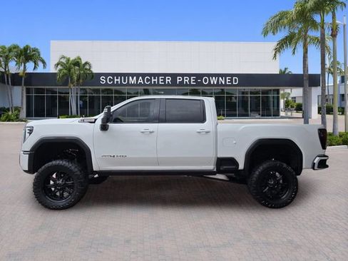 Used 2024 GMC Sierra 2500 AT4 w/ AT4 Premium Plus Package AWD/4WD image 4