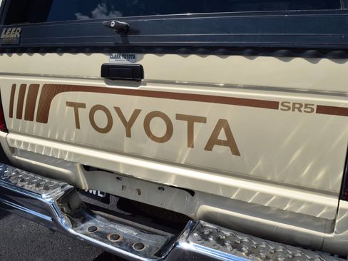 Used 1988 Toyota Pickup SR5 image 19