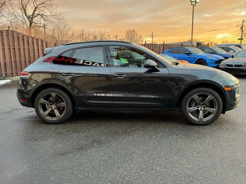 Used 2022 Porsche Macan image 4