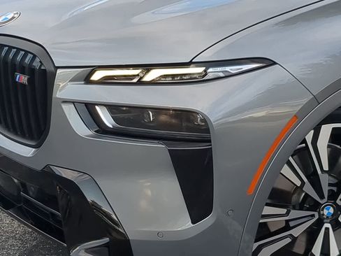 Used 2023 BMW X7 M60i w/ M Sport Professional Package image 11