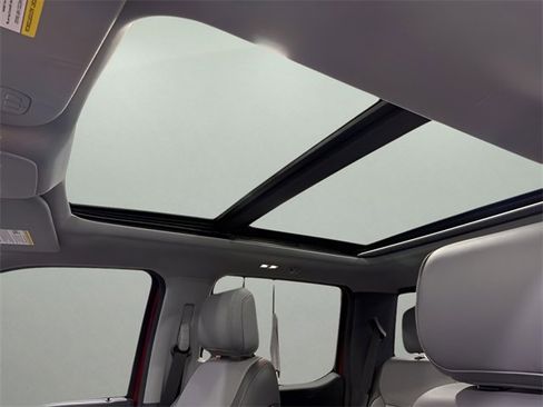 Used 2022 Ford F150 Lariat w/ Equipment Group 502A High image 28