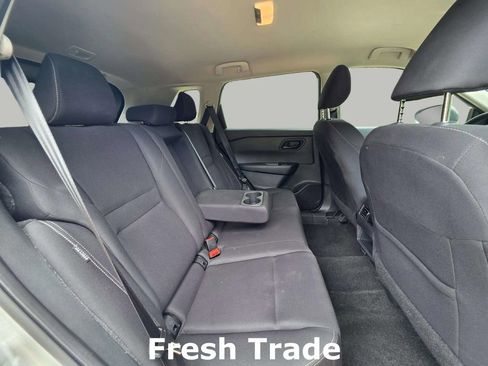 Used 2024 Nissan Rogue S image 9