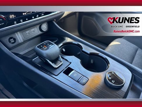 Used 2025 Nissan Rogue SV image 23