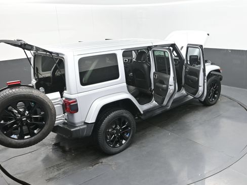 Used 2023 Jeep Wrangler Unlimited Sahara w/ Cold Weather Group AWD/4WD image 45