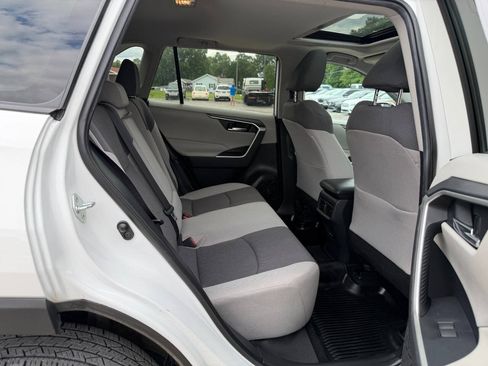Used 2019 Toyota RAV4 XLE w/ All Weather Liner Package AWD/4WD image 17