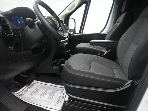 Used 2025 RAM ProMaster 2500 w/ U-Haul Equipment Group FWD image 14