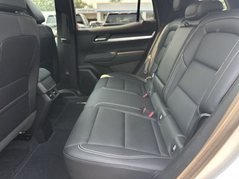 Used 2025 GMC Terrain Elevation w/ Elevation Premium Package FWD image 21