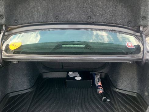 Used 2021 Honda Accord EX-L image 9