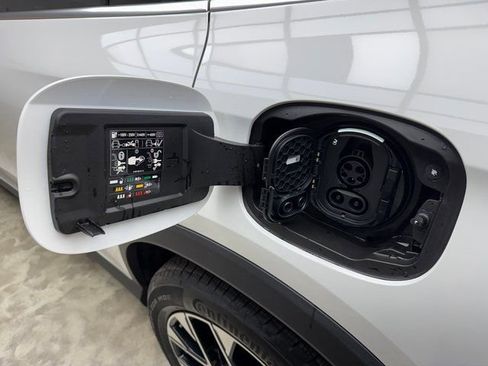 New 2026 Mercedes-Benz GLC 350e GLC 350e image 5