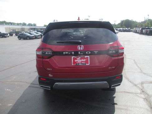 Used 2026 Honda Pilot Elite image 6