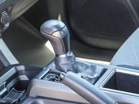 Used 2020 Toyota Tacoma TRD Off-Road image 22