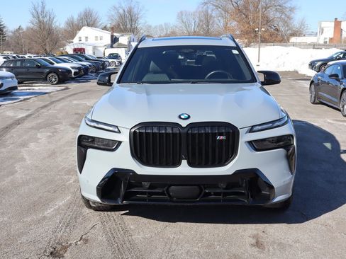 Used 2025 BMW X7 M60i image 2