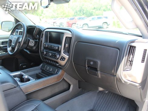 Used 2018 GMC Sierra 1500 Denali w/ Denali Ultimate Package AWD/4WD image 29