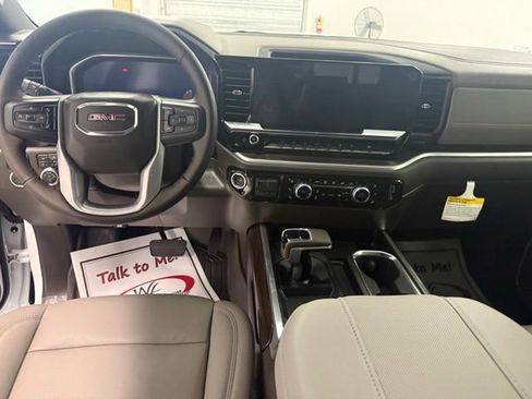 New 2026 GMC Sierra 1500 SLT AWD/4WD image 13
