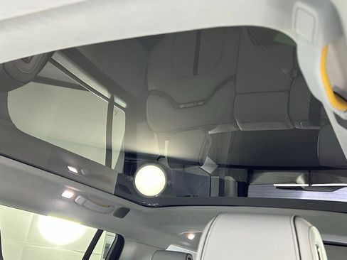 Used 2024 Rivian R1S Adventure image 32