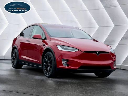 Used 2017 Tesla Model X 75D image 5