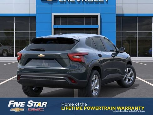New 2026 Chevrolet Trax LS w/ LS Convenience Package FWD image 4