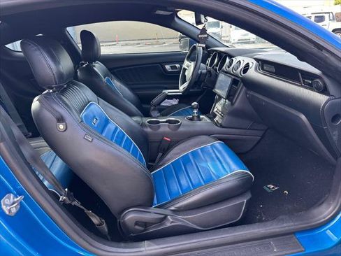 Used 2019 Ford Mustang Coupe RWD image 16