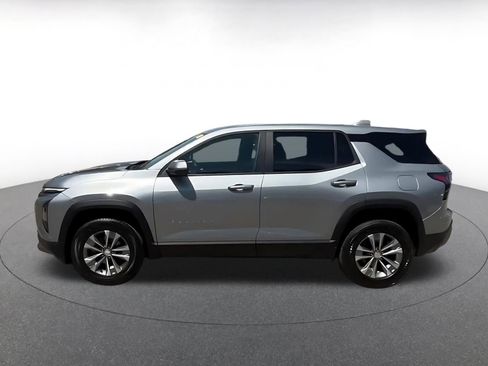 Used 2025 Chevrolet Equinox LT FWD image 9