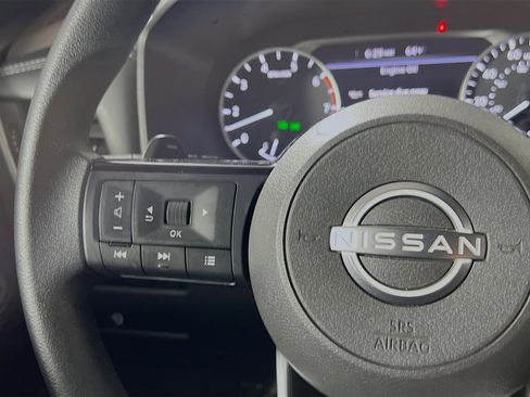 Used 2023 Nissan Rogue SV image 19