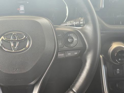 Used 2023 Toyota RAV4 SE w/ Convenience Package AWD/4WD image 28