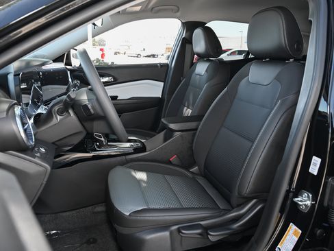 New 2026 Chevrolet Trax LT w/ LPO, Blackout Package image 15