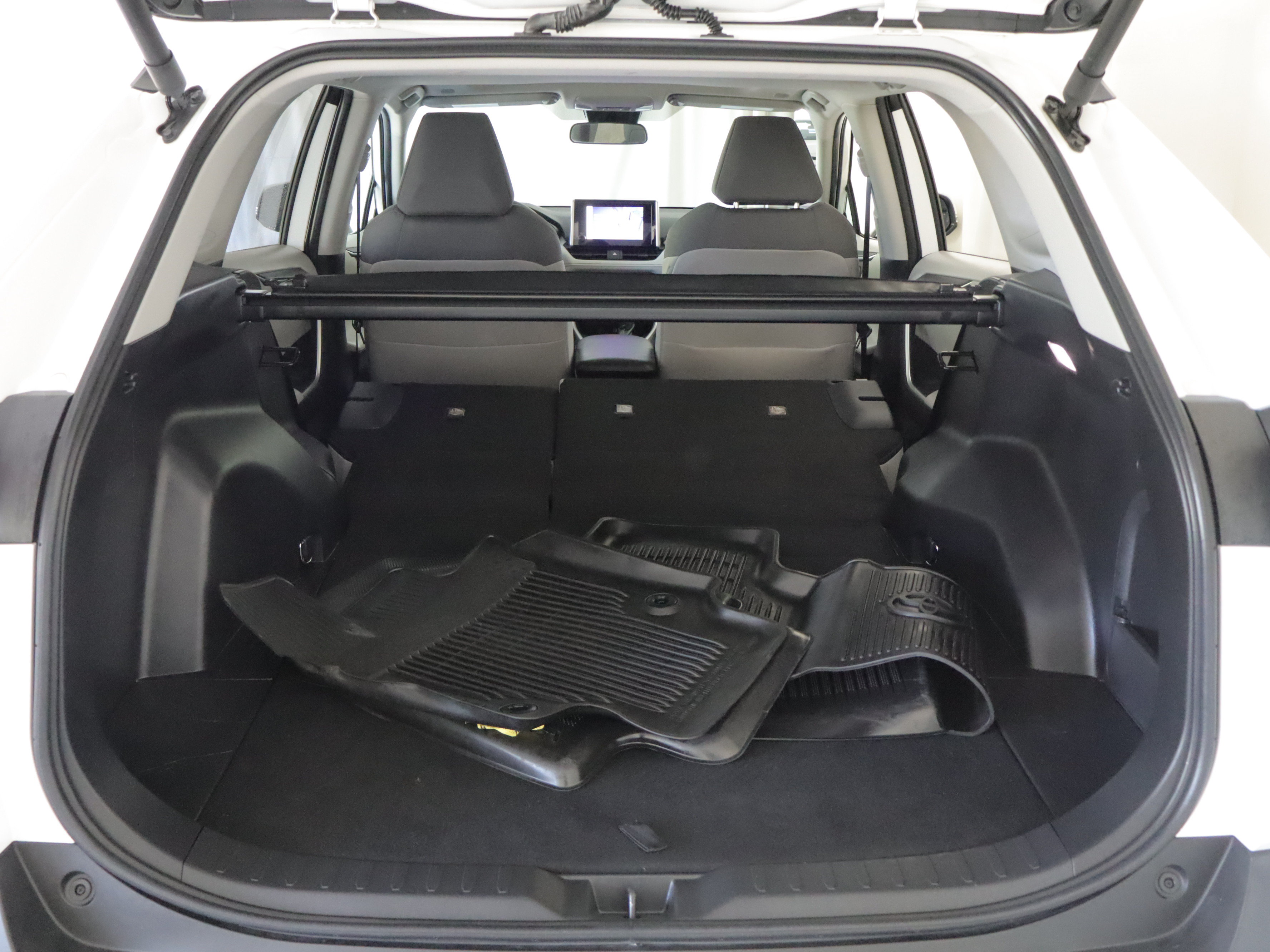 Used 2024 Toyota RAV4 XLE w/ Convenience Package AWD/4WD image 22